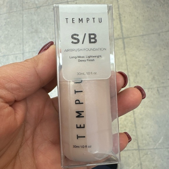 Temptu Airbrush Foundation 005 Pure Beige - Picture 1 of 4